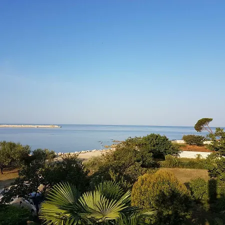 Beachfront Palma Apartment *