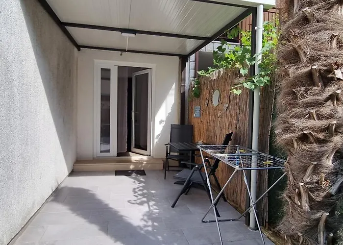 Beachfront Palma 우마그