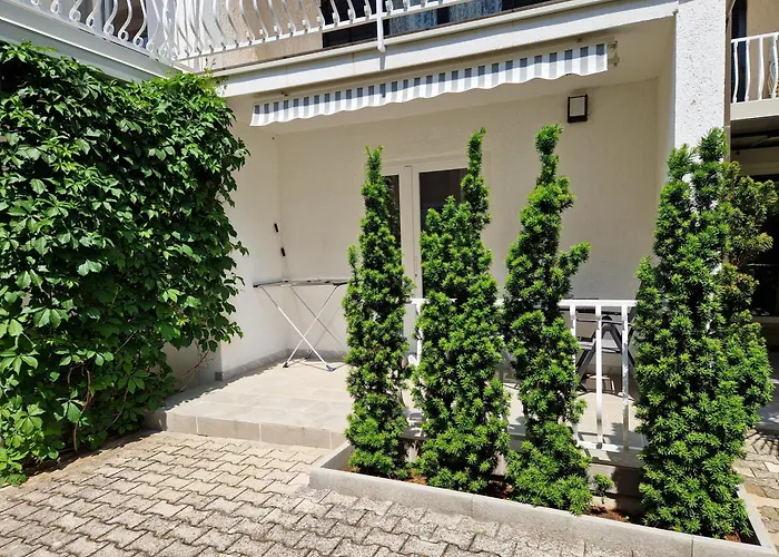 Beachfront Palma Apartment Umag